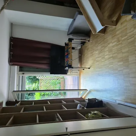 Апартаменты Bothfeld Gut Angebundene Ruhige Terrassenwohnung Am Park *